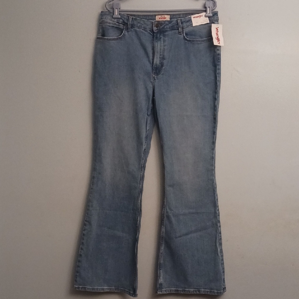 Wrangler size 16 women's high-rise fierce flare light blue denim jeans.